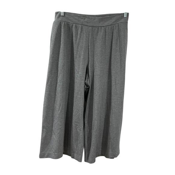 Lane Bryant Sweat Cropped Capri Shorts 14/16 Gray Pockets Pull On Stretch Relax - Picture 1 of 4